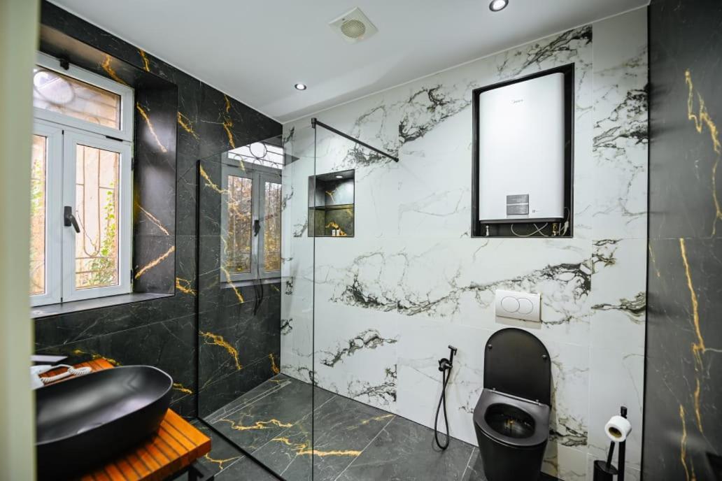 Mon Ami Boutique Hotel Shkodër Екстериор снимка