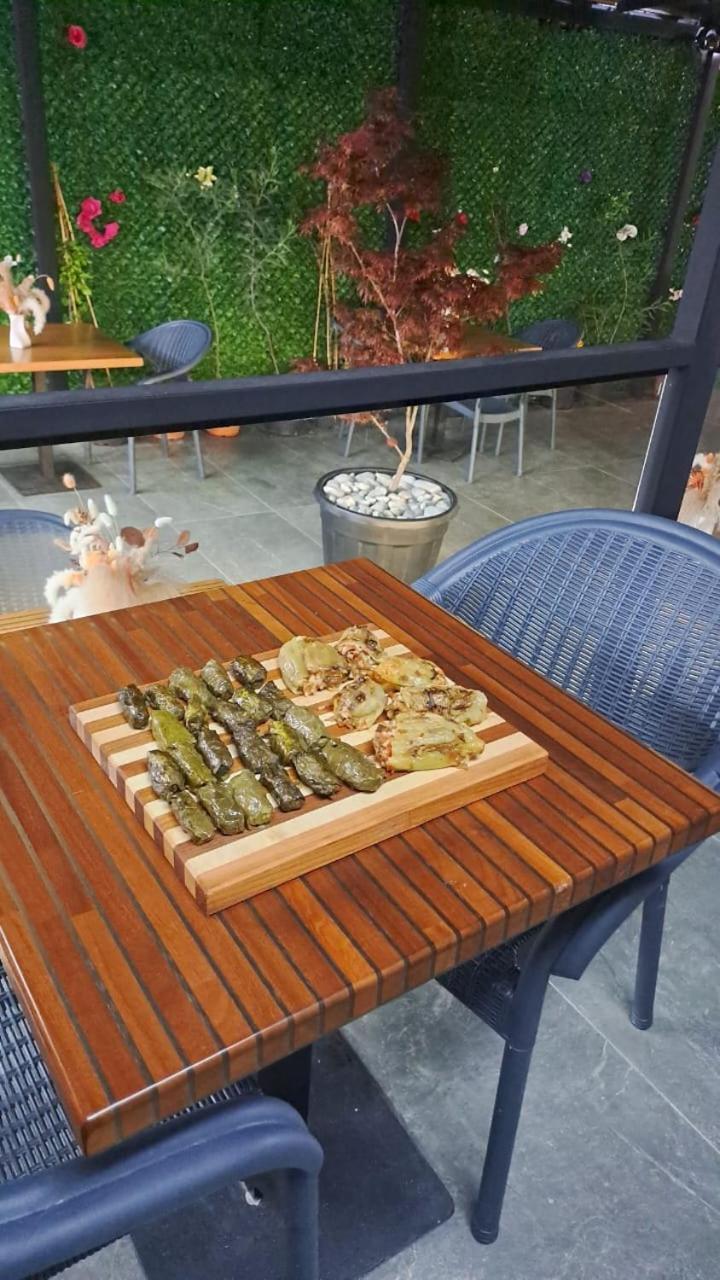 Mon Ami Boutique Hotel Shkodër Екстериор снимка